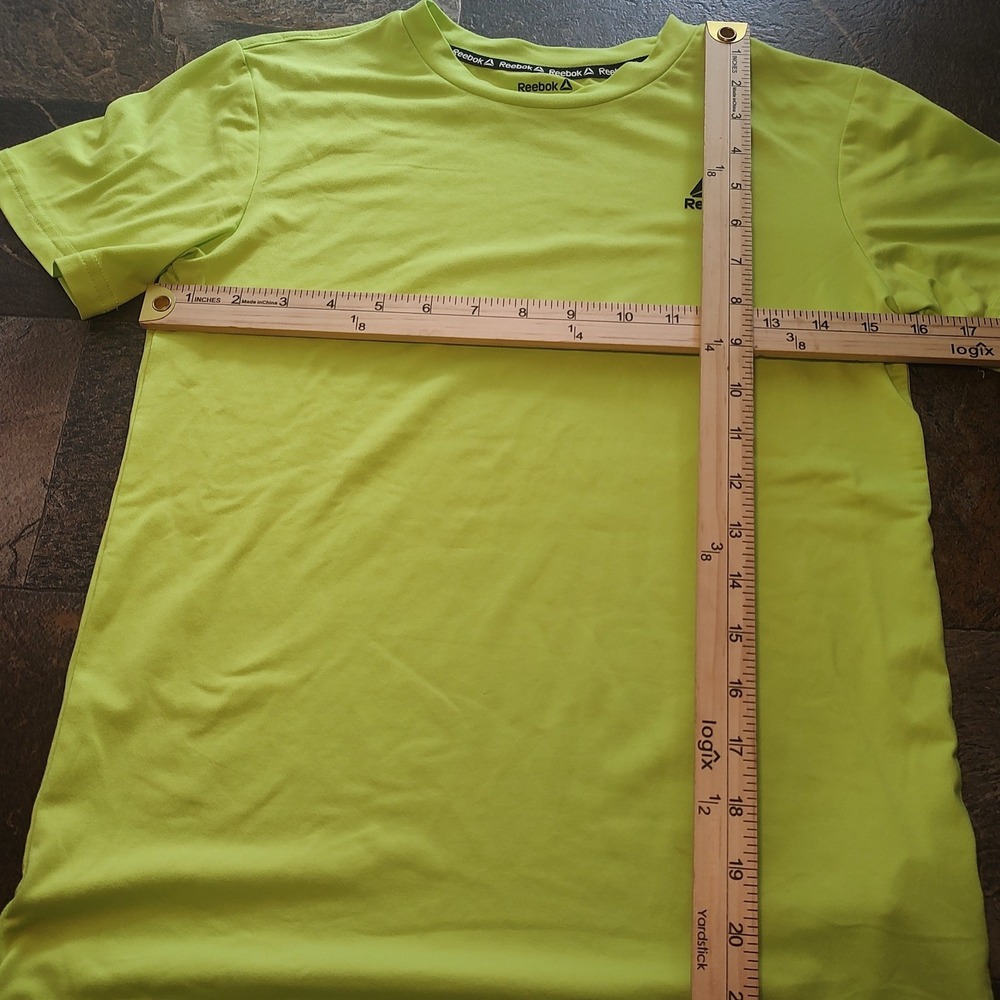 Reebok T-Shirt Kids Size 10/12 L Neon Green Excellent Short Sleeve Athletic Tee
